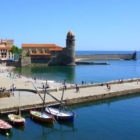 F2 à Avec Piscine Et Tennis * Collioure