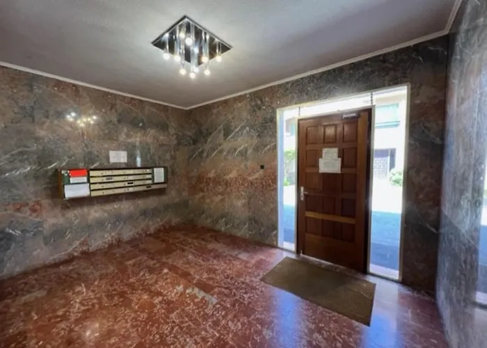 F2 A Avec Piscine Et Tennis